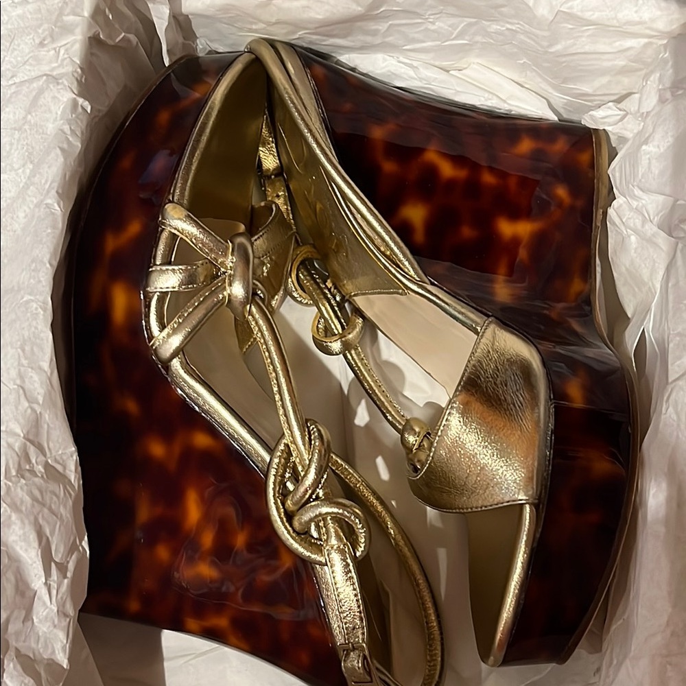 Dior Elegant gold sandal with the original box - Picture 3 of 13